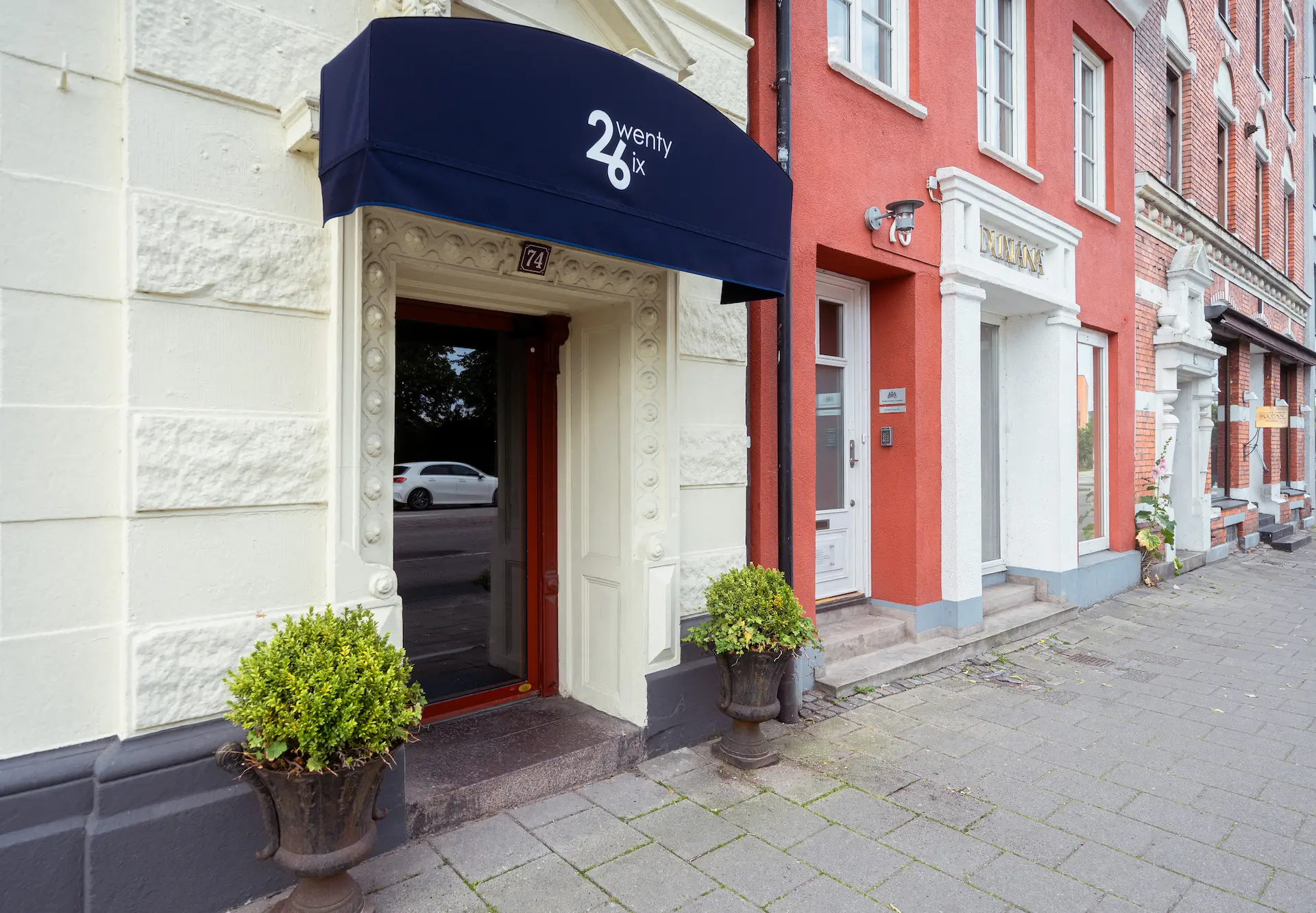 Hotel TwentySix